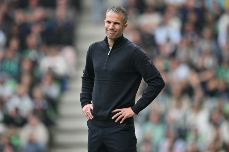 九游体育官网-已落后榜首埃因霍温17分,范佩西:不会辞职,管理层态度得问他们