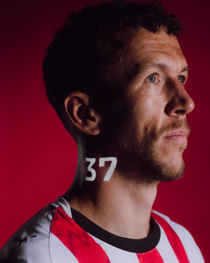 九游体育登陆入口-佩里西奇37岁生日，埃因霍温祝福：热情永不老，伊万生日快乐