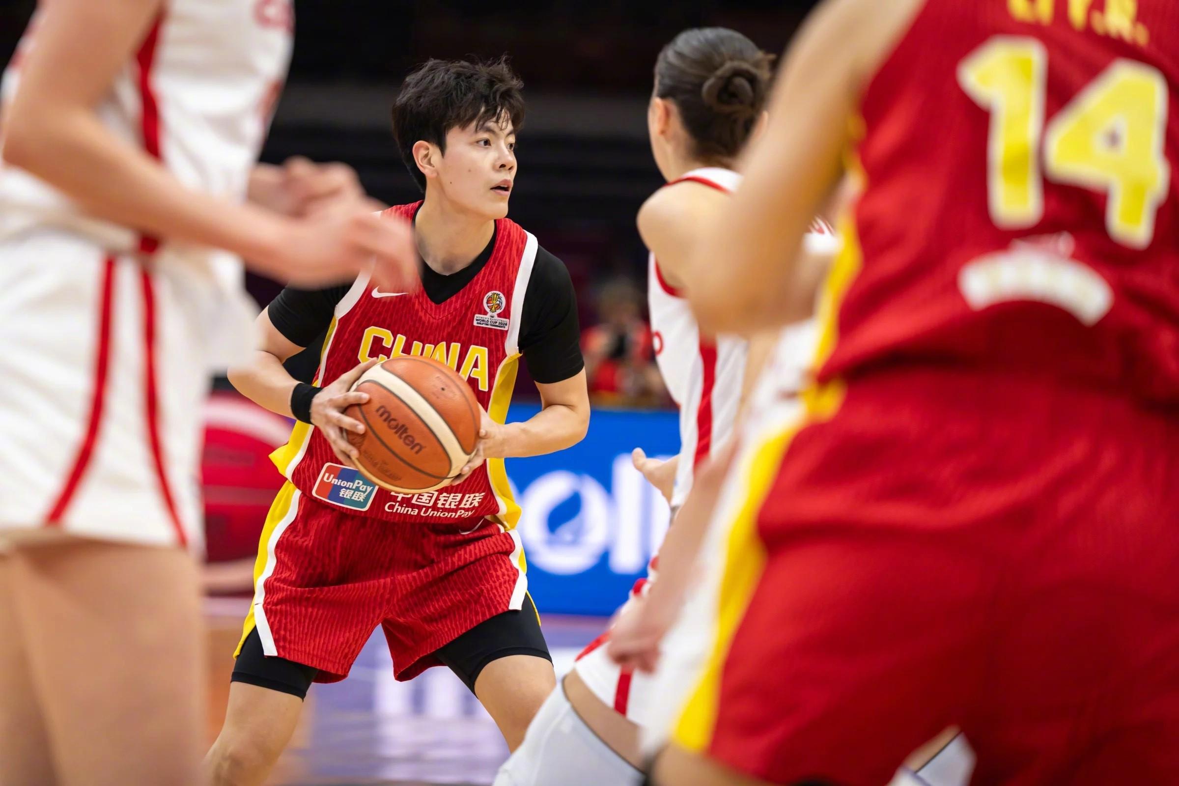 九游体育官网-苏群：中国女篮后面很难有李梦了；张子宇跟现代篮球节奏脱节